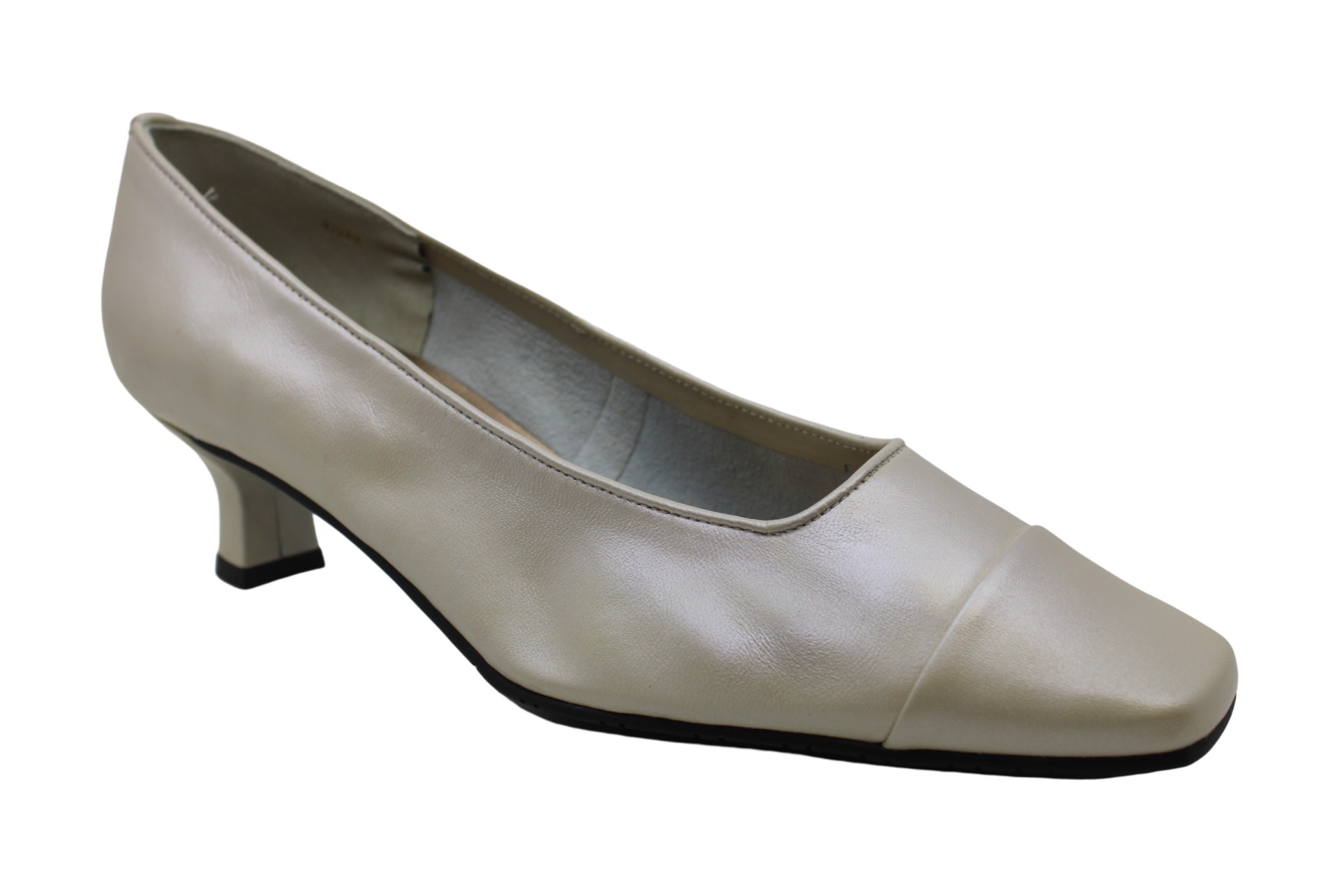vaneli cap toe
