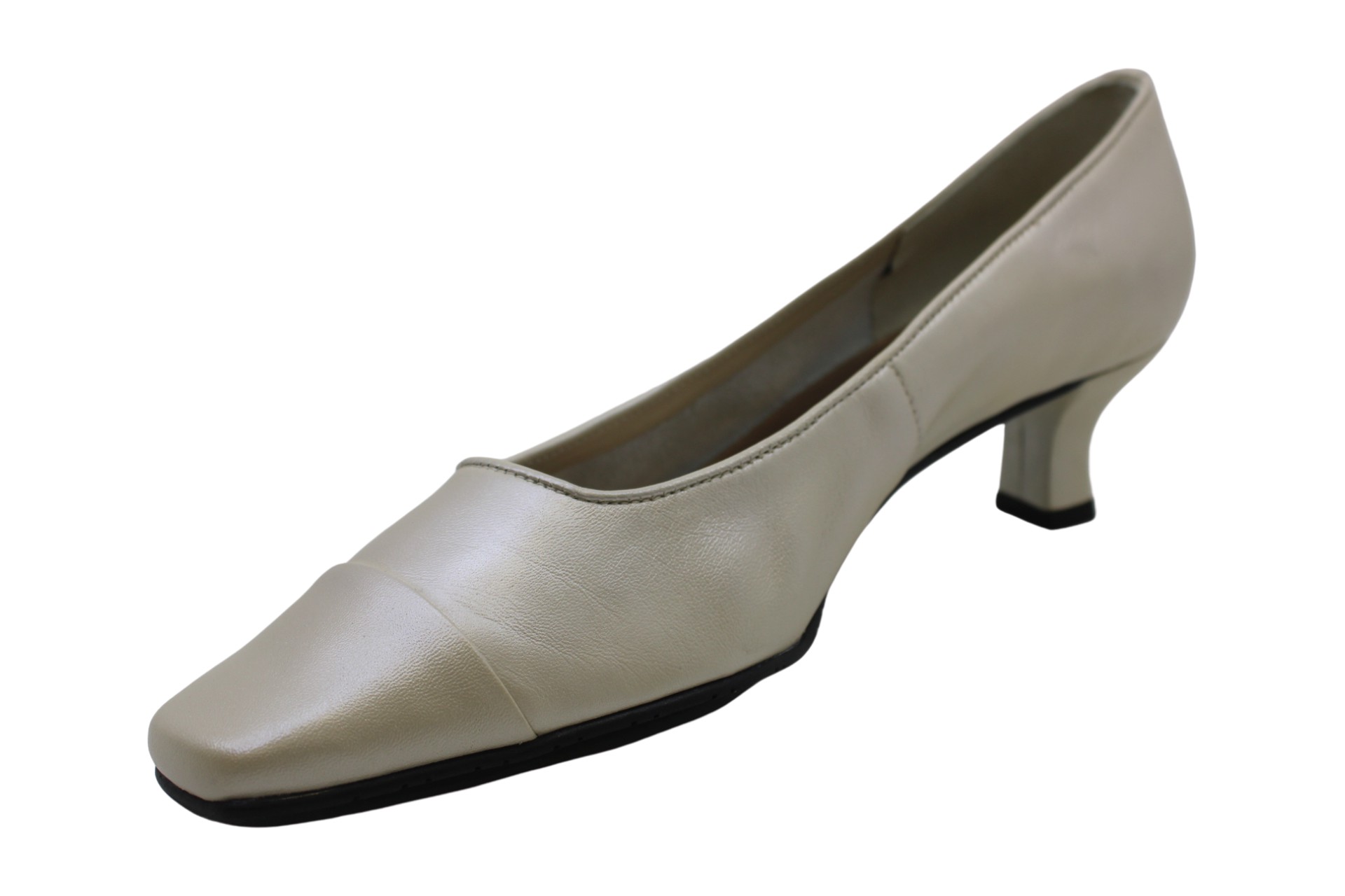 vaneli cap toe