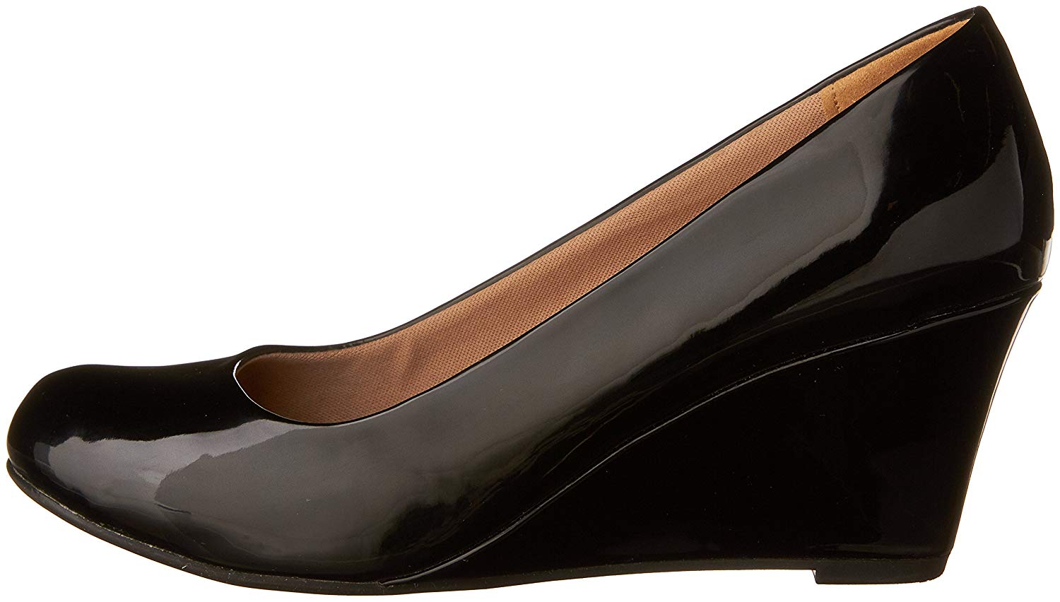 round toe wedge pumps