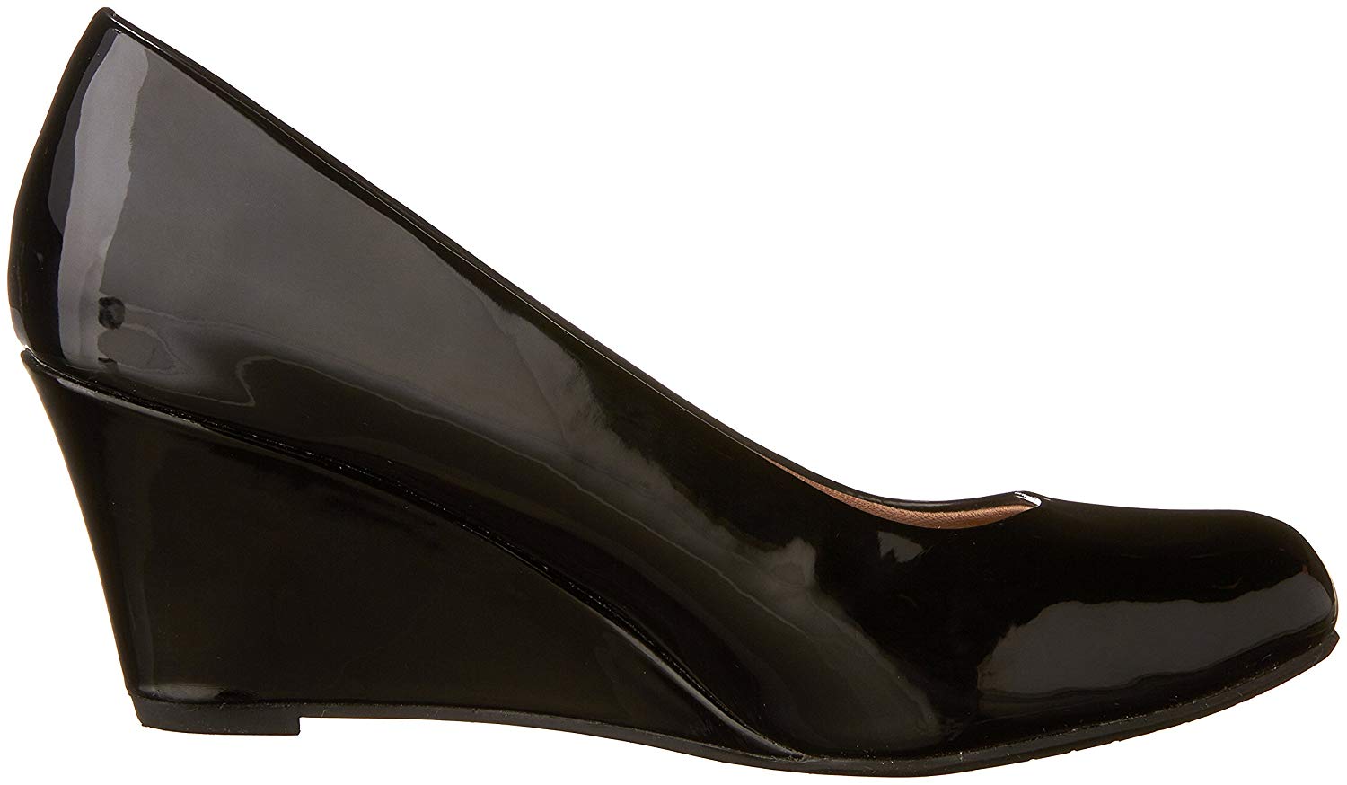 round toe wedge pumps