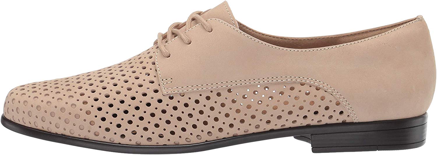 Trotters Womens Lizzie Leather Low Top Lace Up Fashion Sneakers Sand 