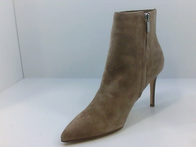 nine west tan heels