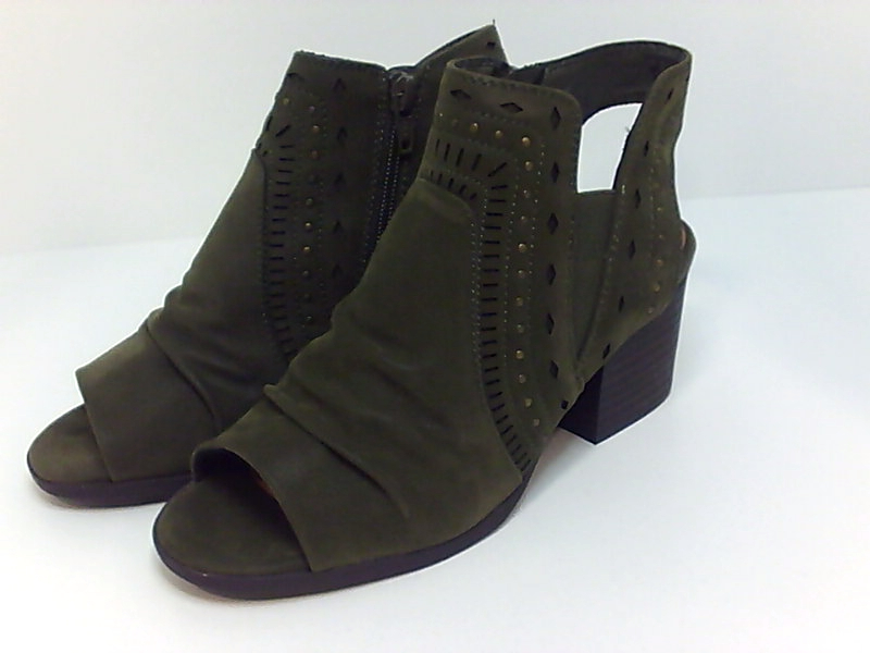 bare traps peep toe booties