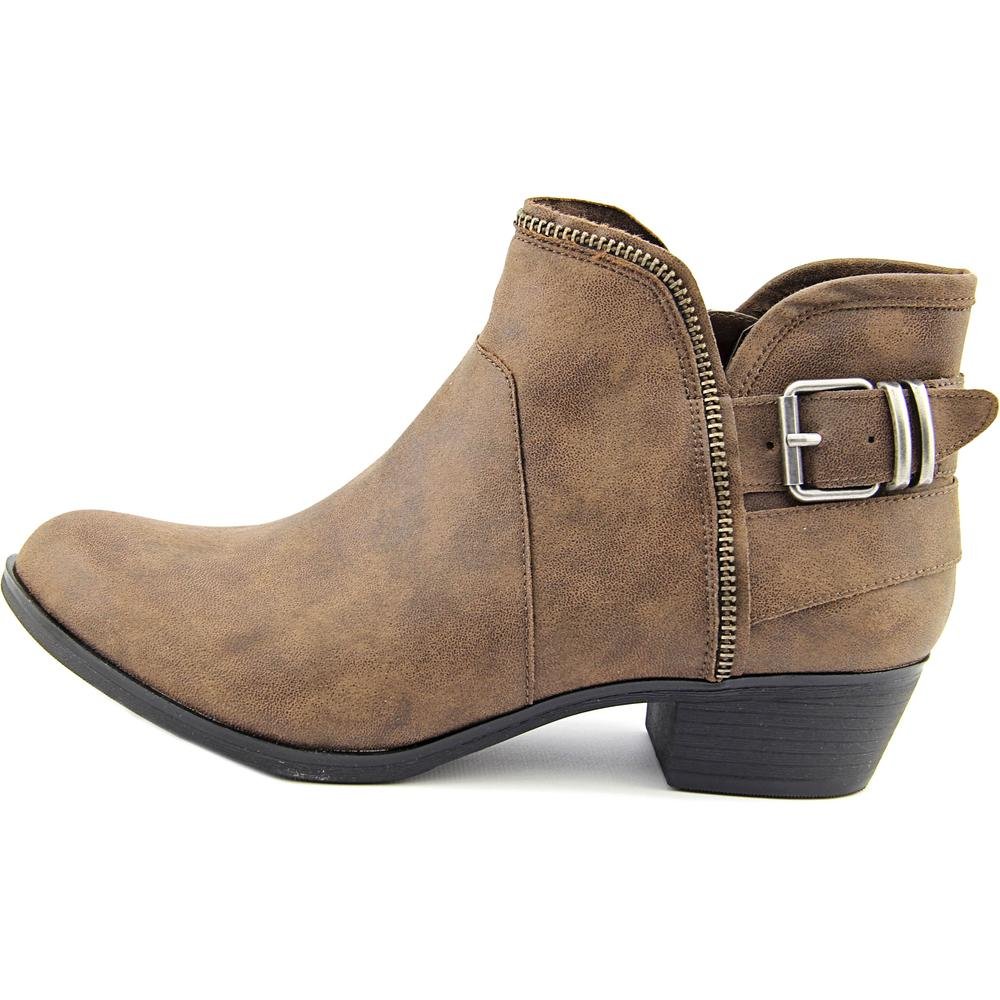 closed toe boots