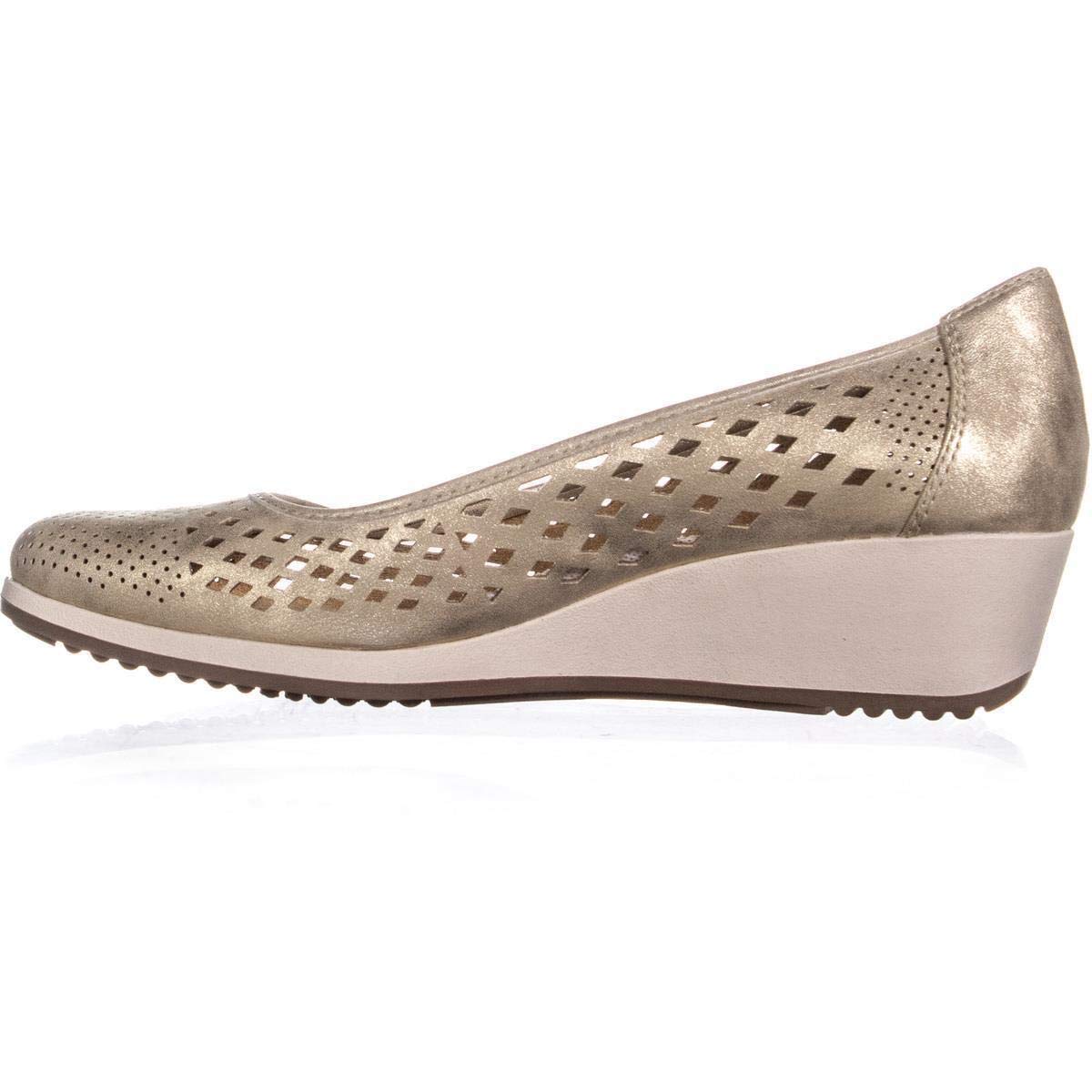 naturalizer square toe pumps