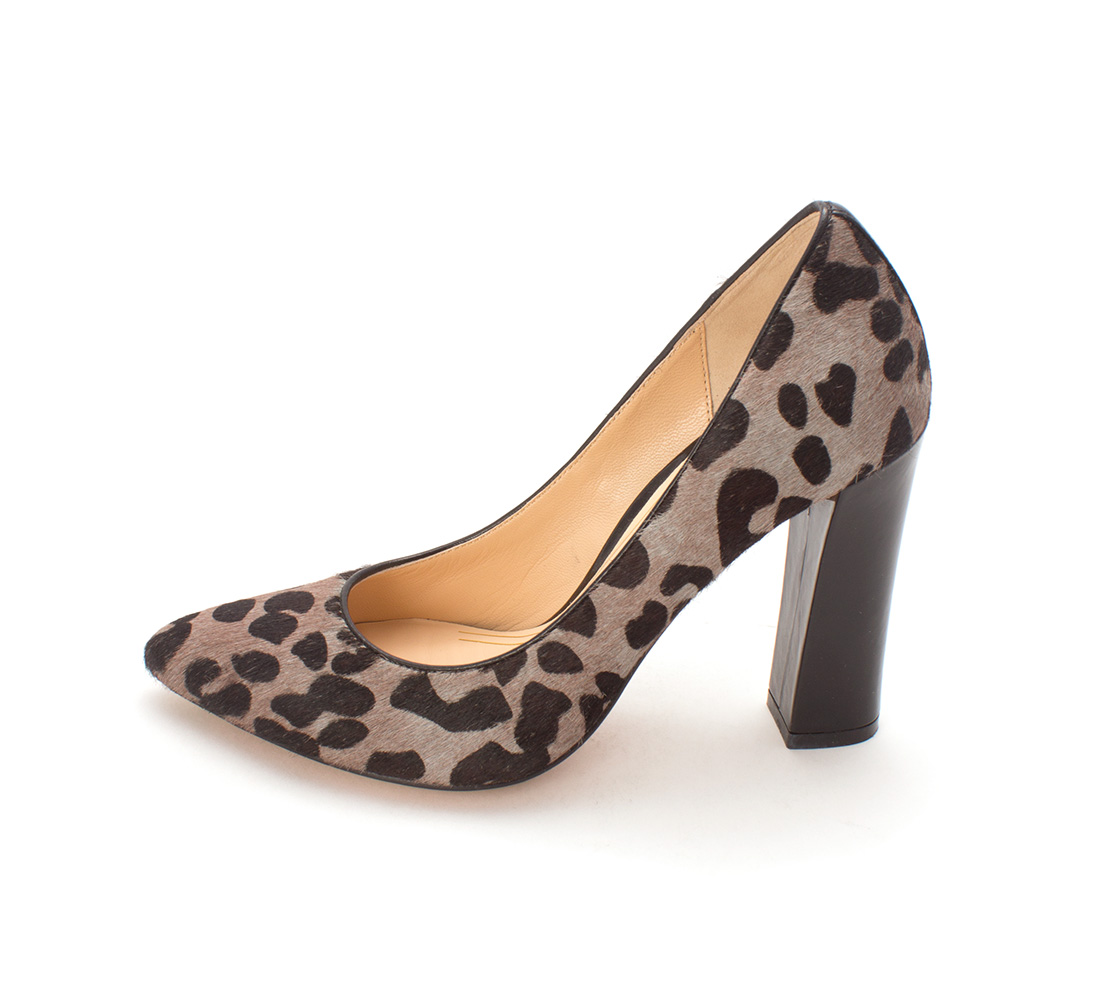 Cole Haan Womens Julianasam Fur Pointed Toe Classic Grey/Black Spots Size 6.0 Cole Haan Womens Julianasam Fur Pointed Toe Classic Grey/Black Spots Size 6.0