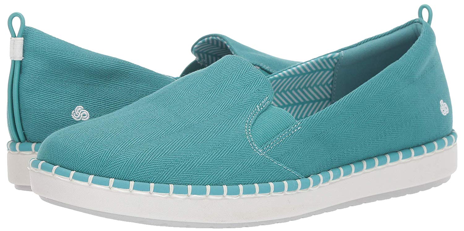 clarks canvas pumps