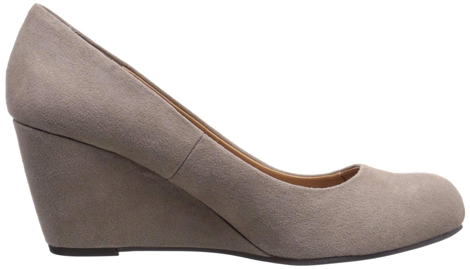 cl by laundry womens nima closed toe wedge heel pumps