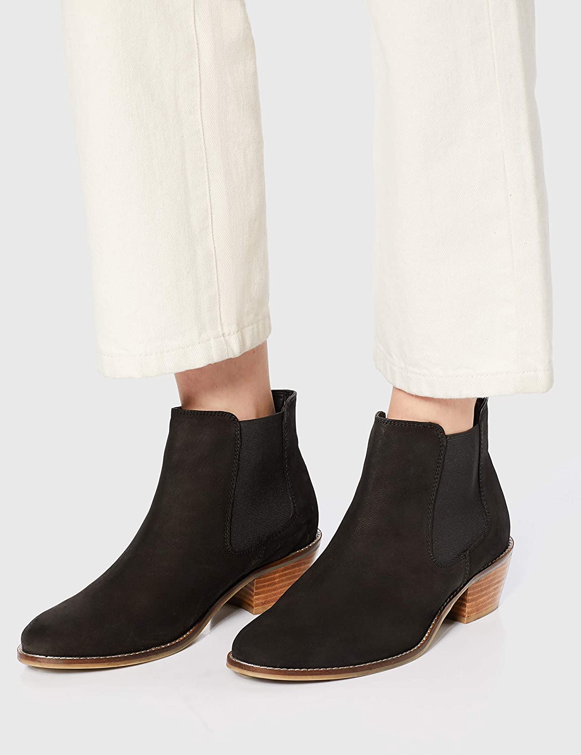 chelsea boot with cuban heel