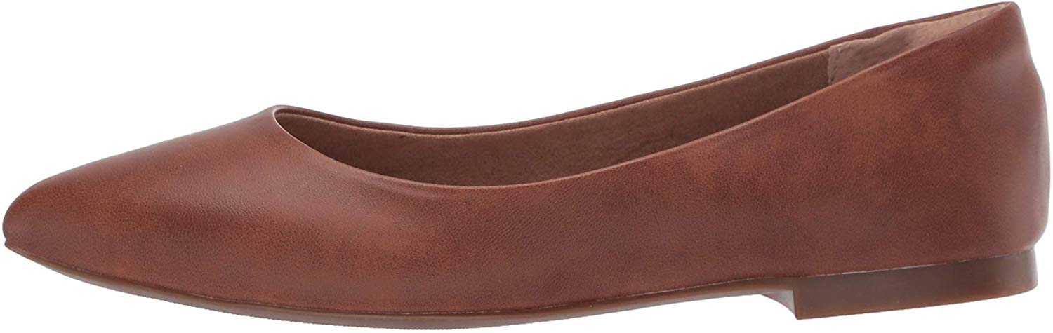 tan pointed toe flats