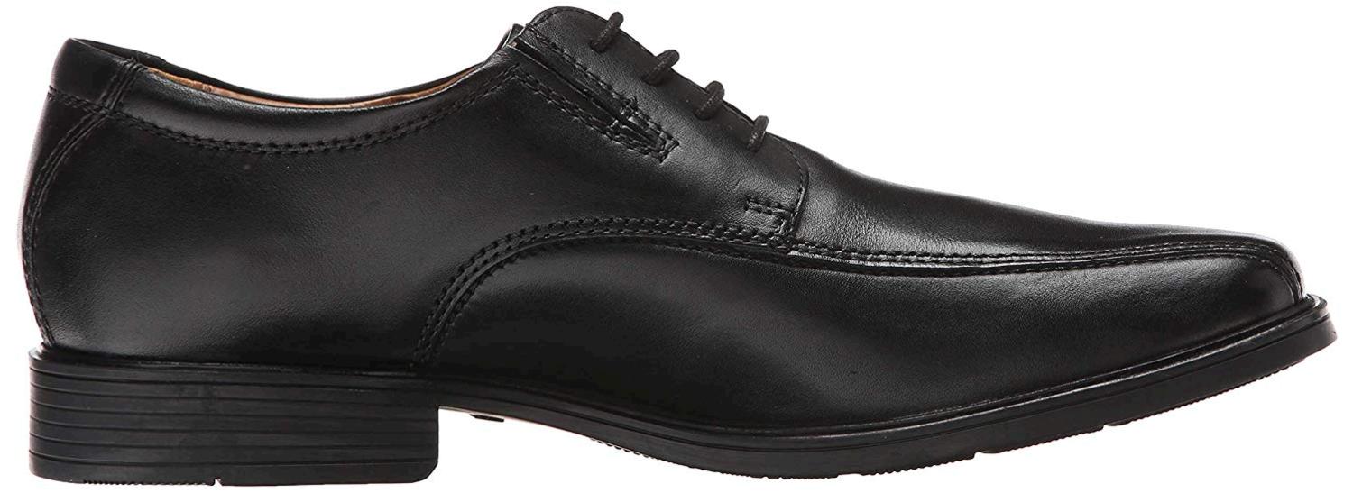 clarks tilden plain toe oxford