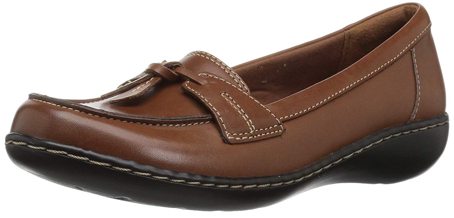 clarks timeless classic leather loafer