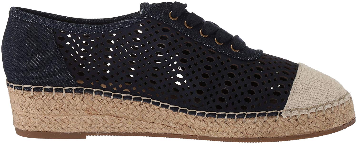 Bella Vita Womens Clementine Sneaker