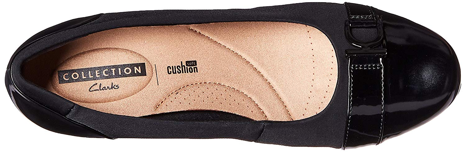 clarks round toe pumps