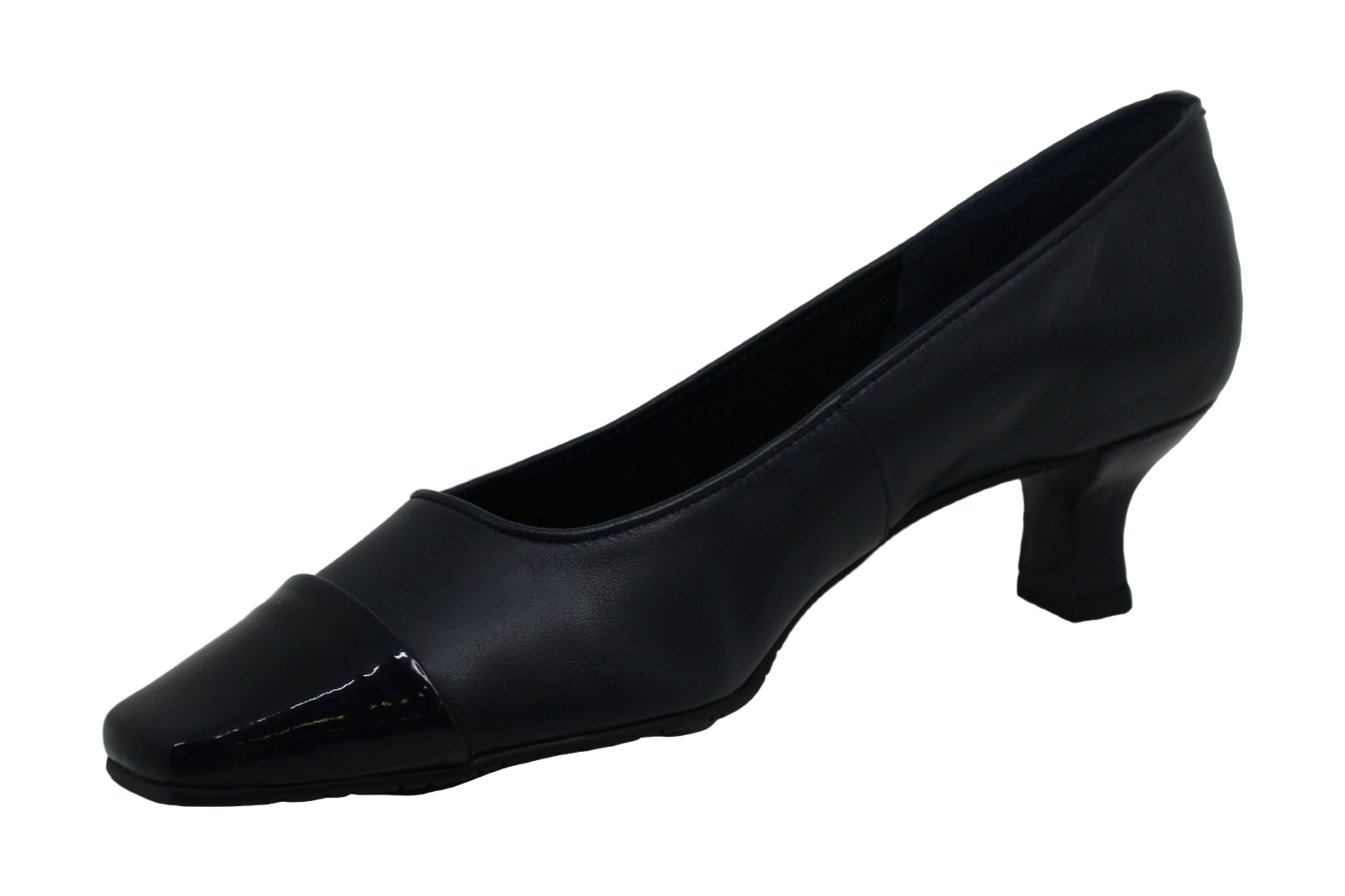 vaneli cap toe