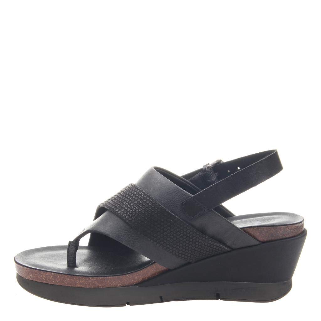 black heeled sandals for women