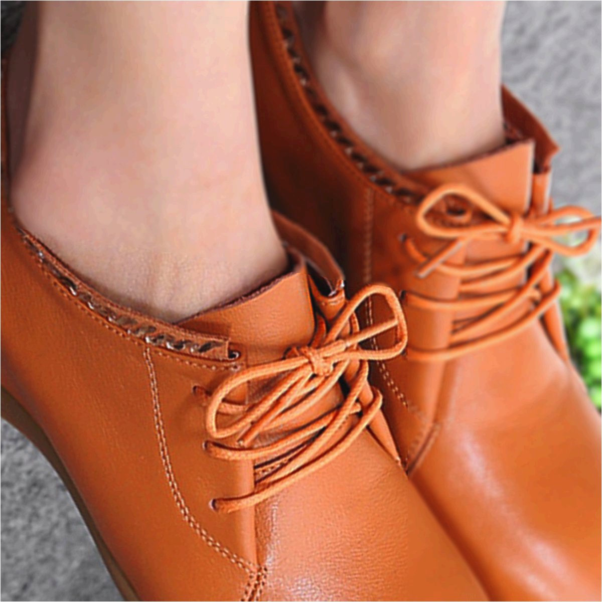 tan round shoelaces
