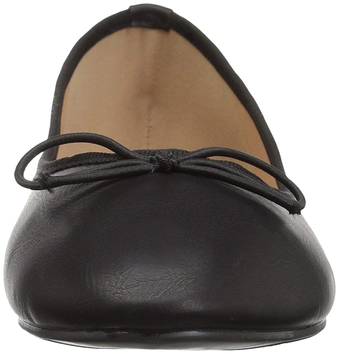 closed toe ballet flats