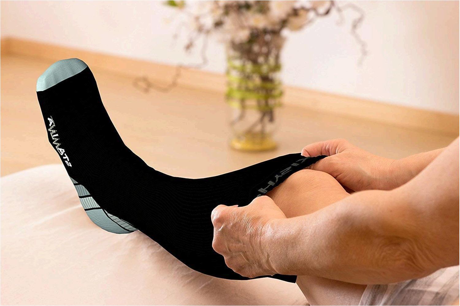 Physix Gear Compression Socks for Men & Women 2030 mmhg, Best, Black