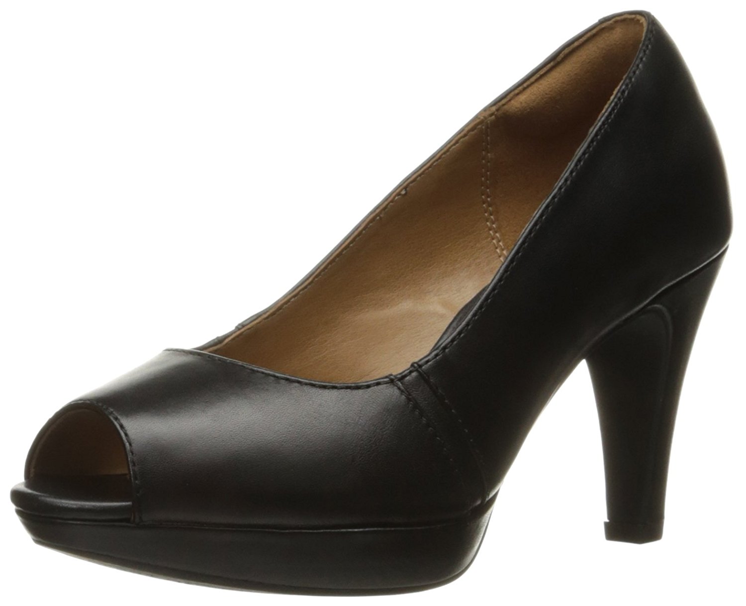 clarks tan pumps